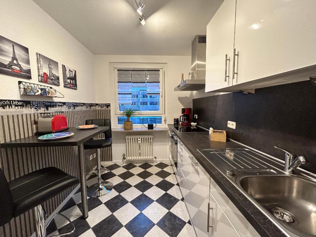 Gemuetliches Helles Apartment Mit Balkon Und Parkplatz Vor Der Tuer Im Zentrum Von Bayreuth Zewnętrze zdjęcie